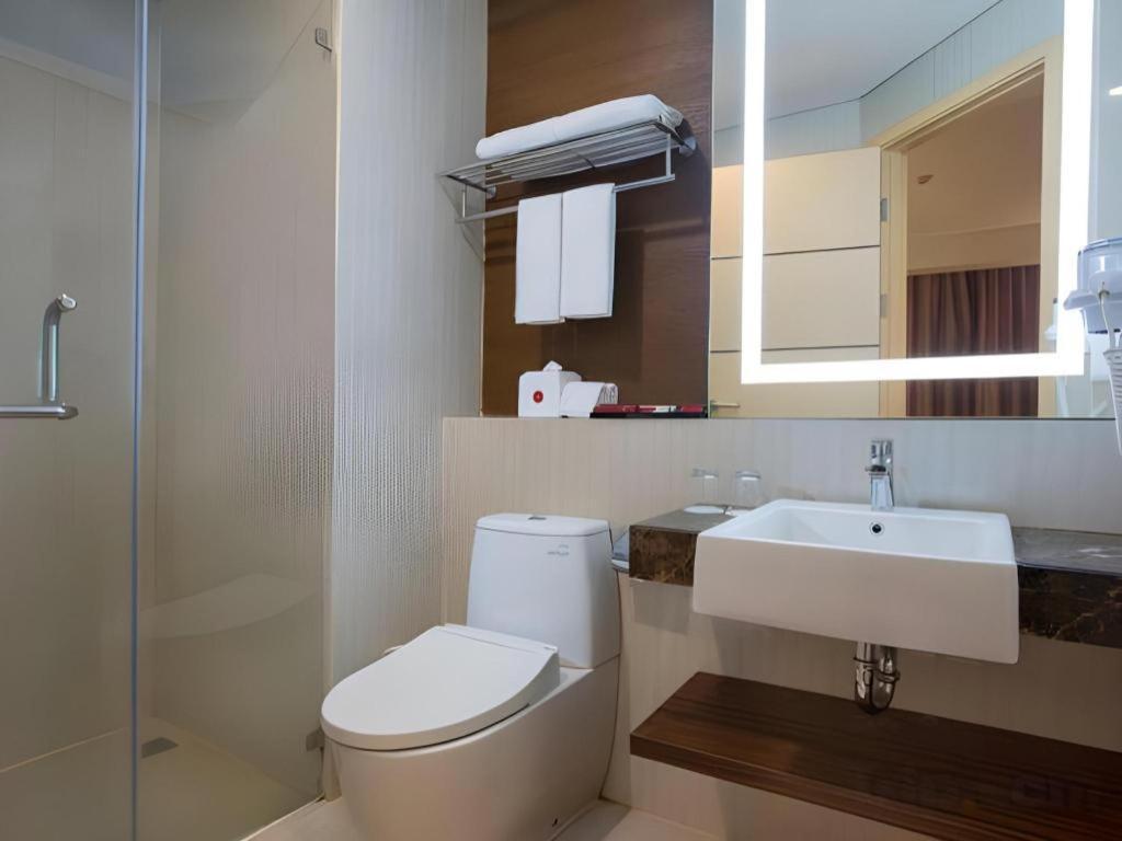 Hotel Grandhika Pemuda Semarang Extérieur photo