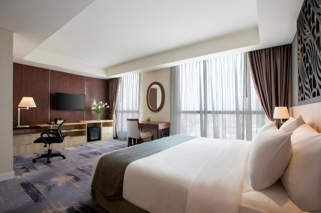 Hotel Grandhika Pemuda Semarang Extérieur photo